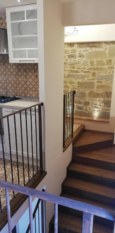 شقة Borgo Sant'Andrea Al Pozzo كاستيجليون فيورنتينو الغرفة الصورة